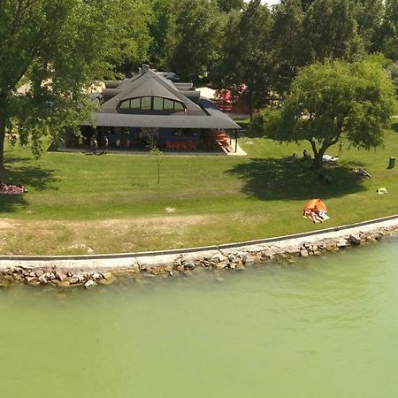 Szines Panorama Apartman Balatonlelle Bagian luar foto